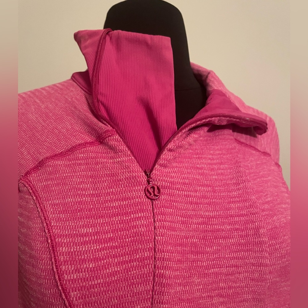 Size 6 thick Lulu Lemon quarter zip!